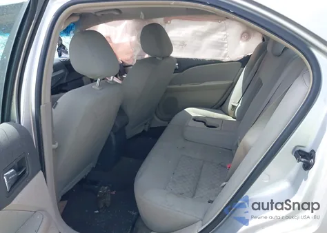 2011 Ford Fusion S z USA, uszkodzony, nr VIN 3FAHP0GA5BR226881